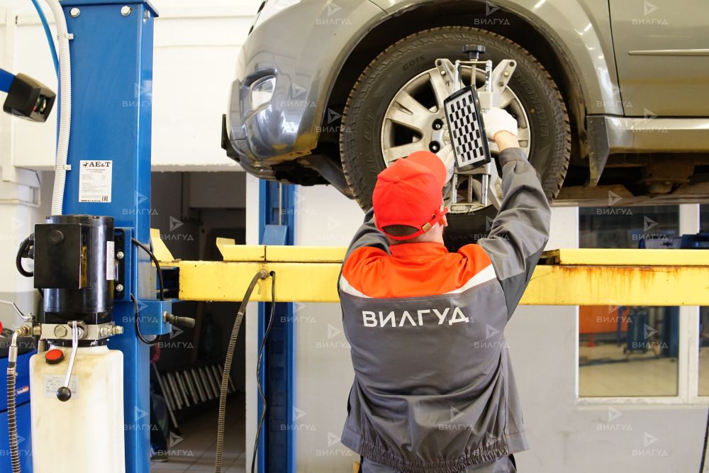 Регулировка схождения колес Toyota в Тольятти