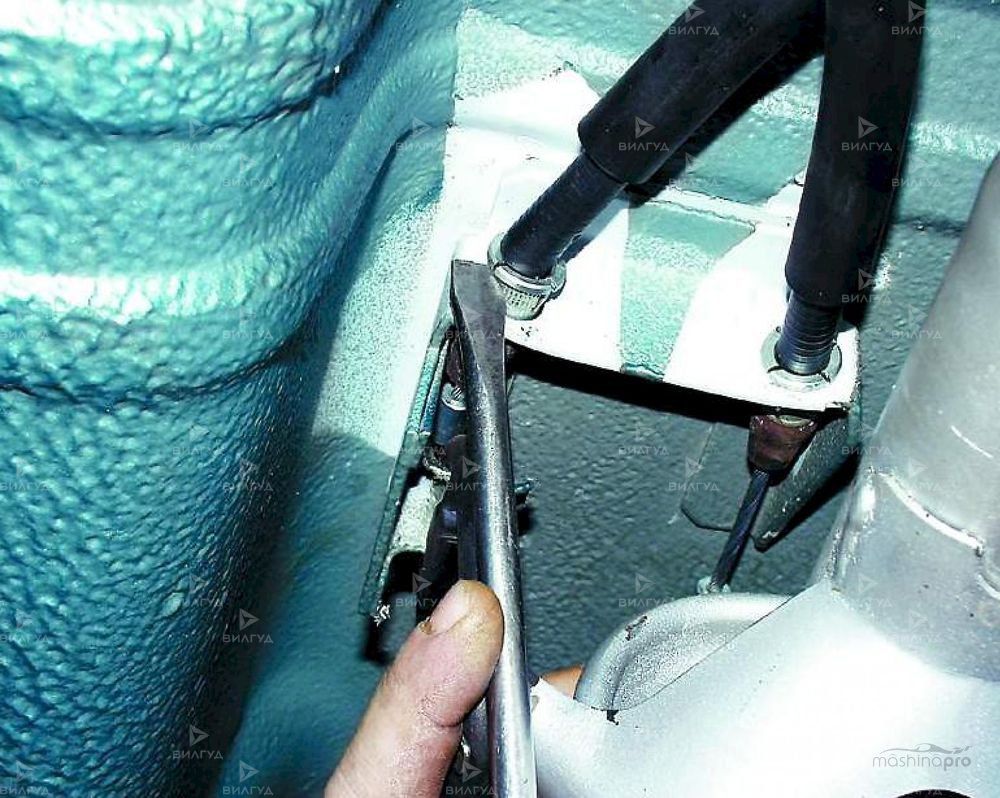 Замена троса ручного тормоза Mercedes A-klasse-amg в Тольятти