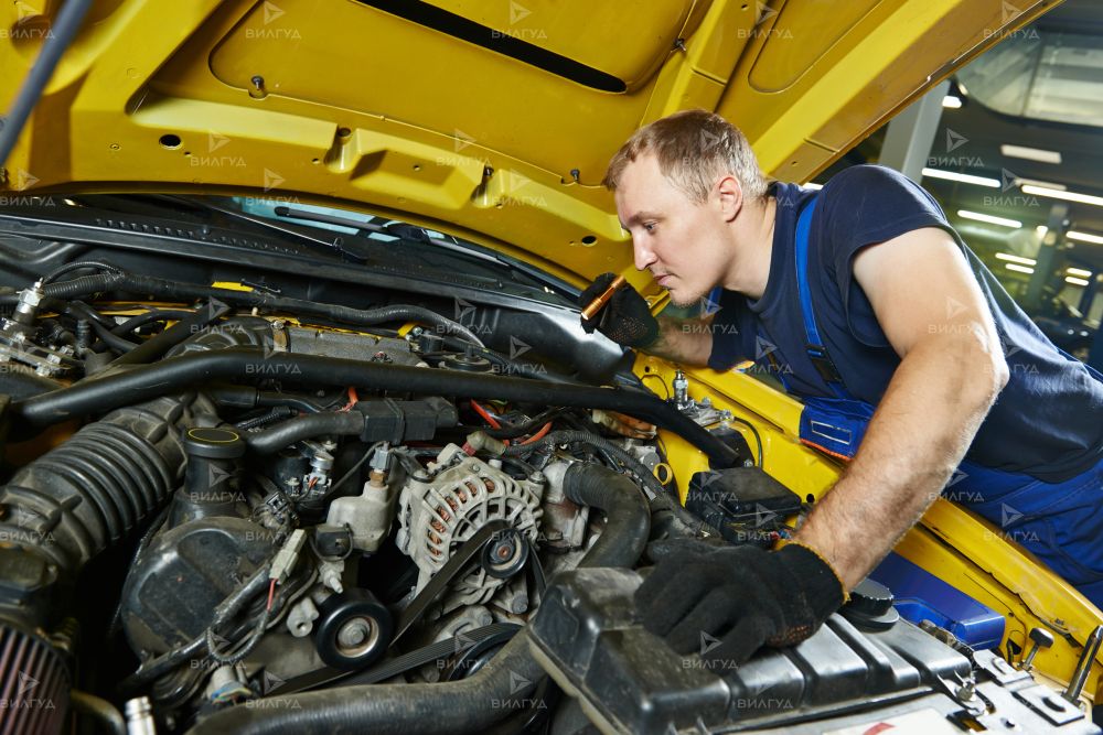 Замер компрессии дизельного двигателя Ford Mustang в Тольятти