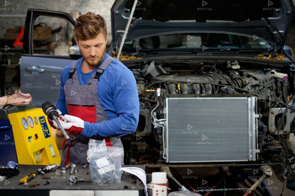 Замена радиатора охлаждения Mercedes R Klasse в Тольятти
