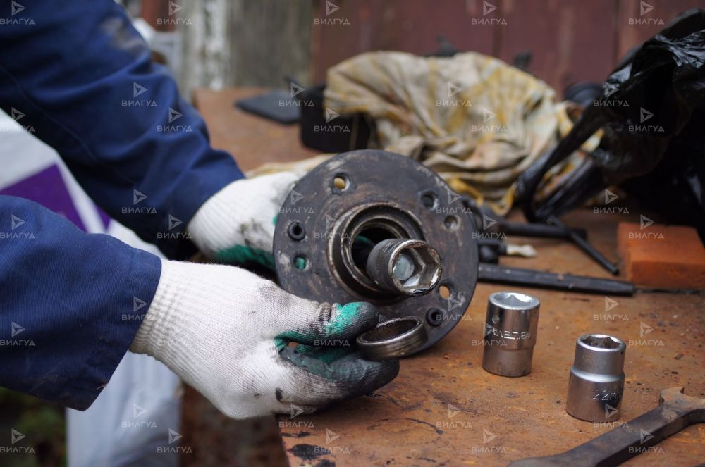 Замена подшипника передней ступицы Suzuki Jimny в Тольятти