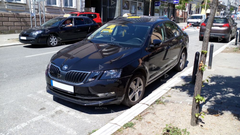 Регулировка ручного тормоза Škoda Octavia в Тольятти